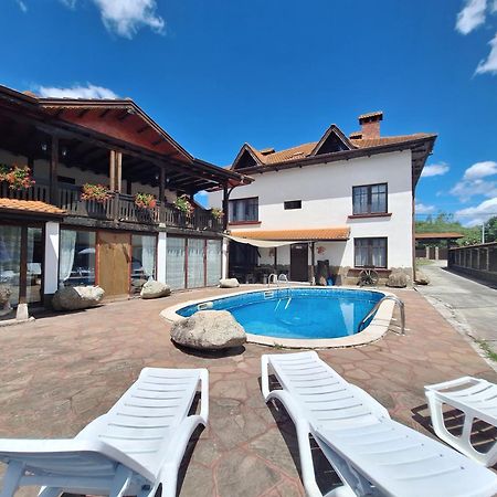 Къща За Гости Бащин Дом Apriltsi  Exterior foto