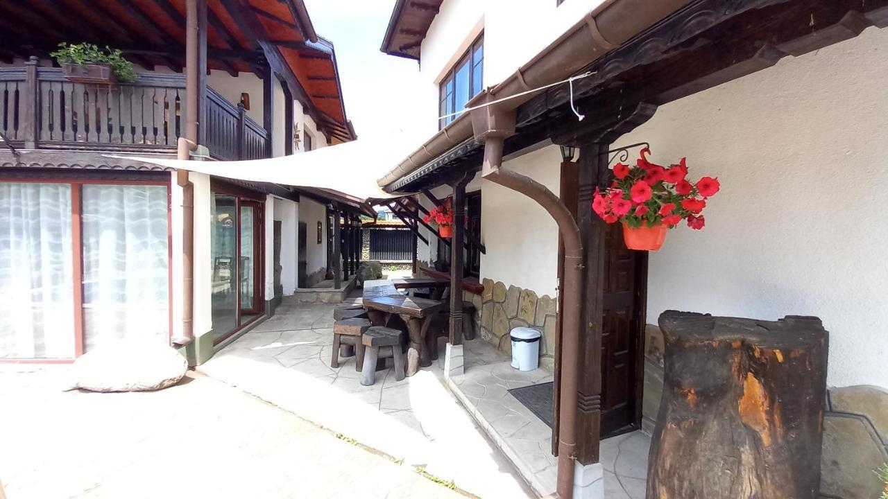 Къща За Гости Бащин Дом Apriltsi  Exterior foto