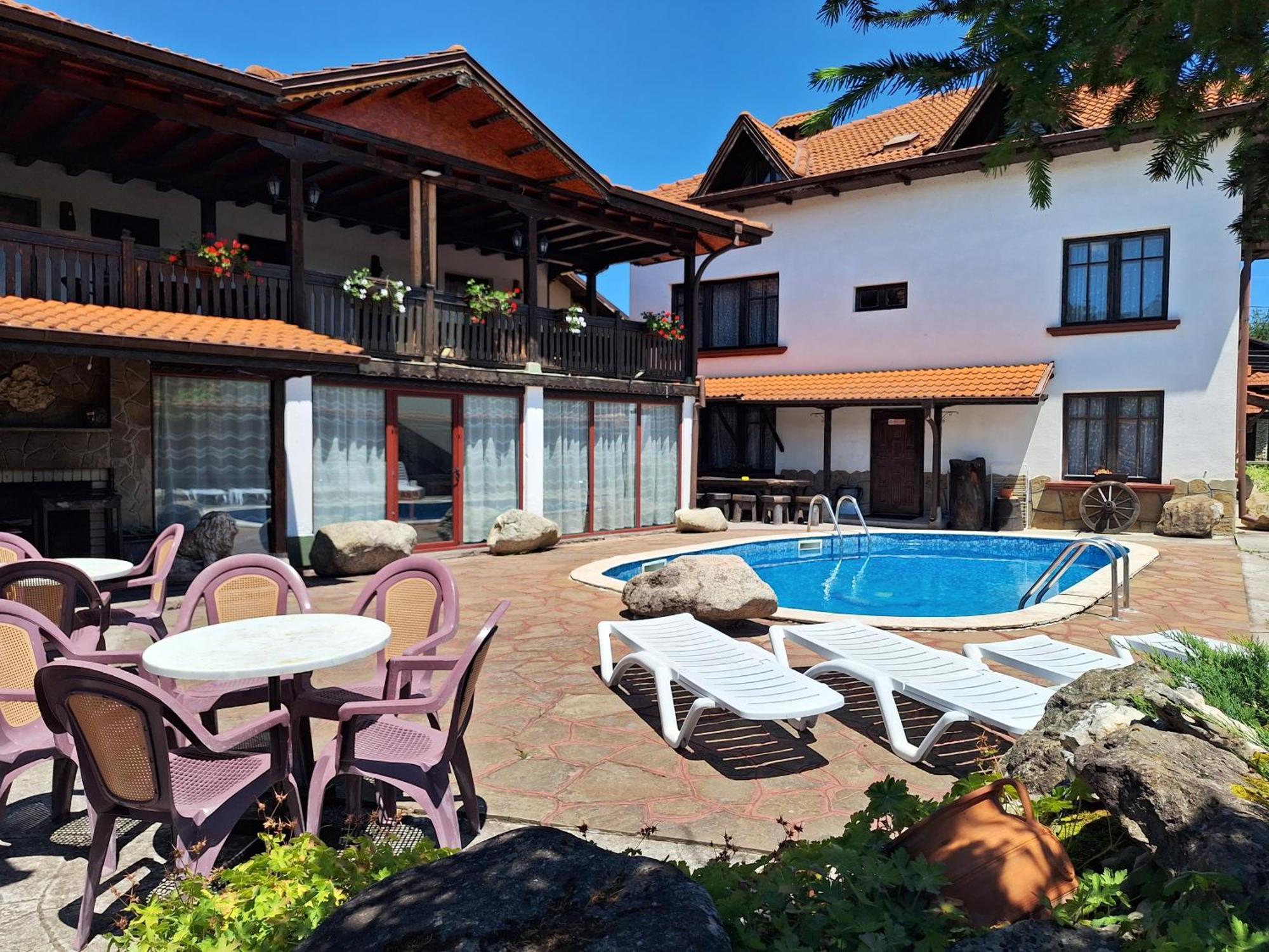 Къща За Гости Бащин Дом Apriltsi  Exterior foto